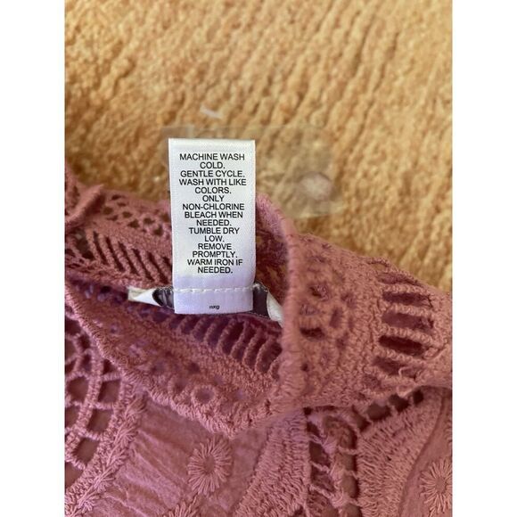 NWOT EST 1946 Pink Crochet Lace Blouse Women’s M Cotton Rayon Embroidered Top - Picture 5 of 8